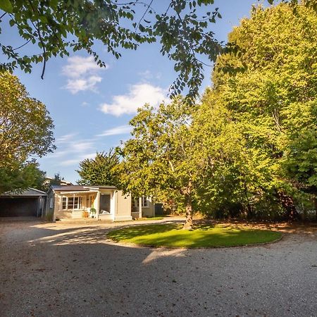 Hop, Skip And Jump To The Lake - Te Anau House Ngoại thất bức ảnh