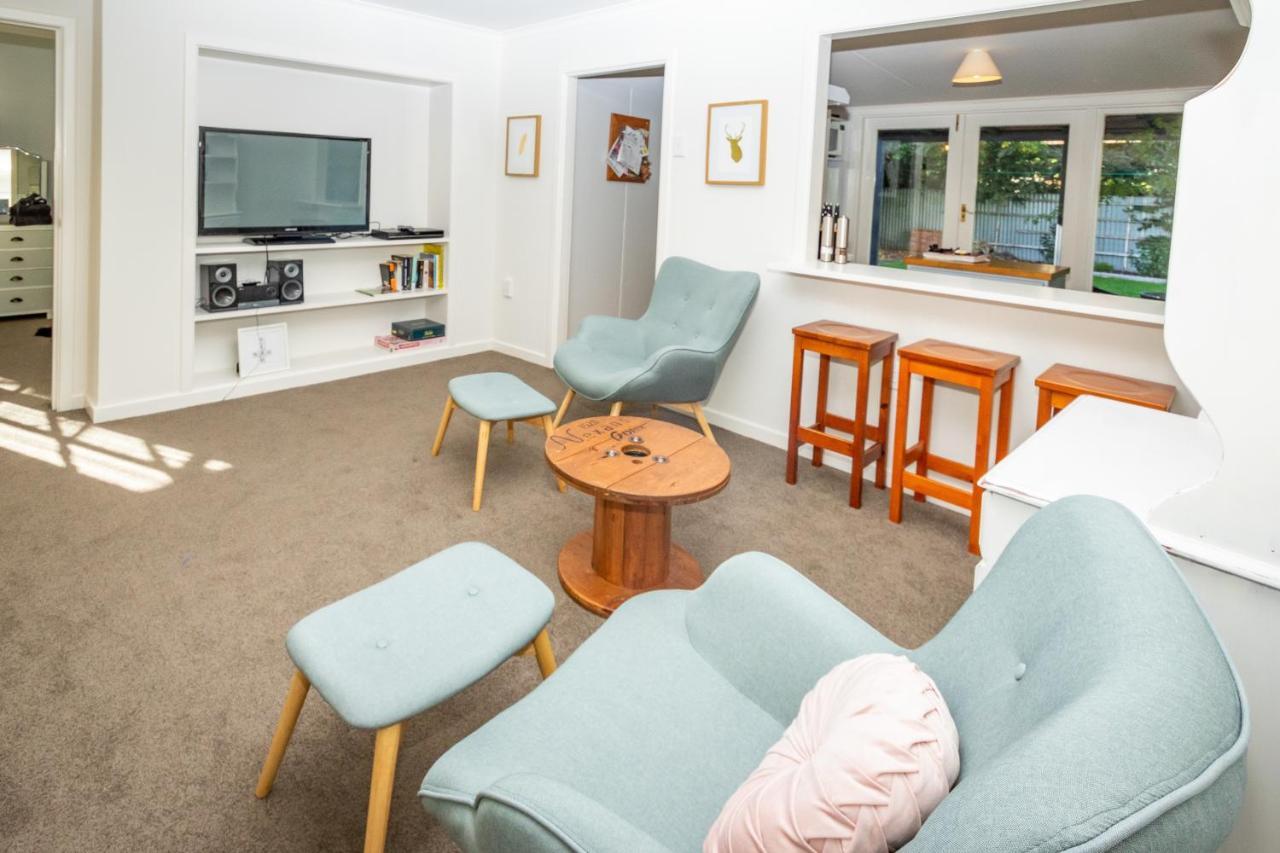 Hop, Skip And Jump To The Lake - Te Anau House Ngoại thất bức ảnh