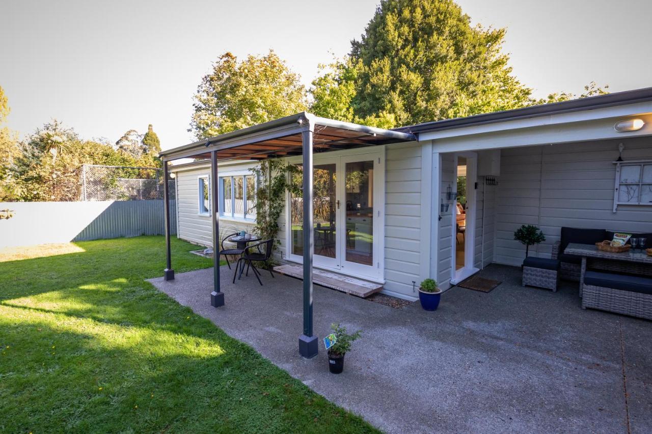 Hop, Skip And Jump To The Lake - Te Anau House Ngoại thất bức ảnh