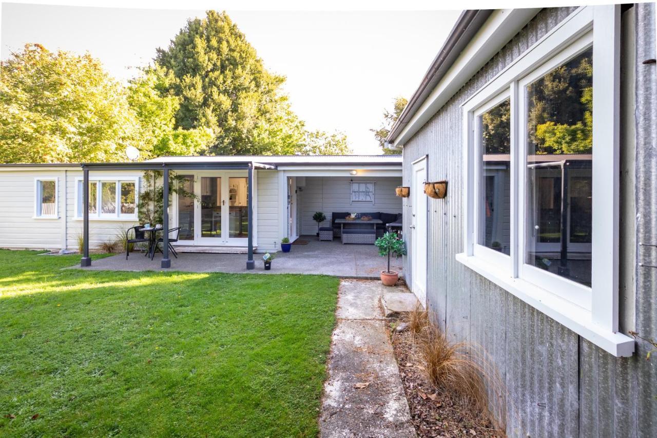 Hop, Skip And Jump To The Lake - Te Anau House Ngoại thất bức ảnh